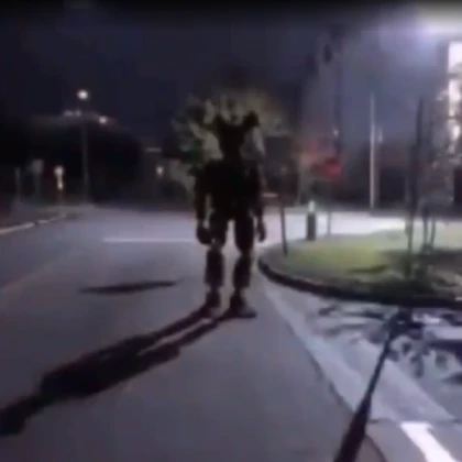 me when i see amogus