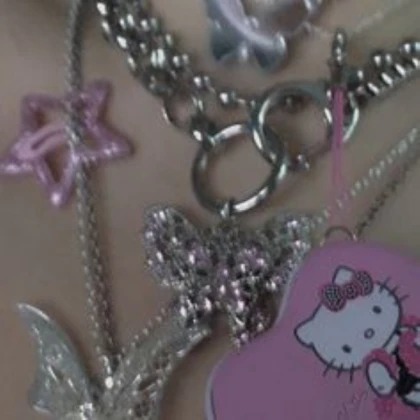 Goth Pfp .•°♡♥️