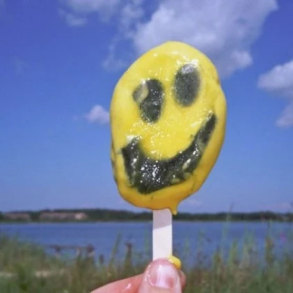 ~Dreamcore Smiley Popsicle~