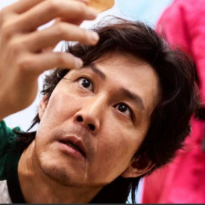 squid game (he knows what ur looking at)